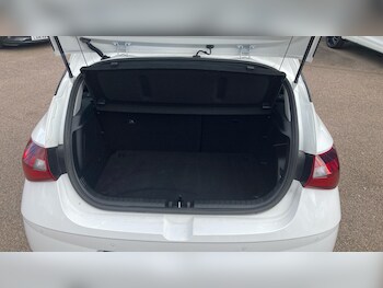 Used Hyundai i20 2023 for sale - 78177381: Photo