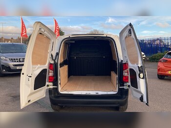 Used Vauxhall Combo 2024 for sale - 76580670: Photo