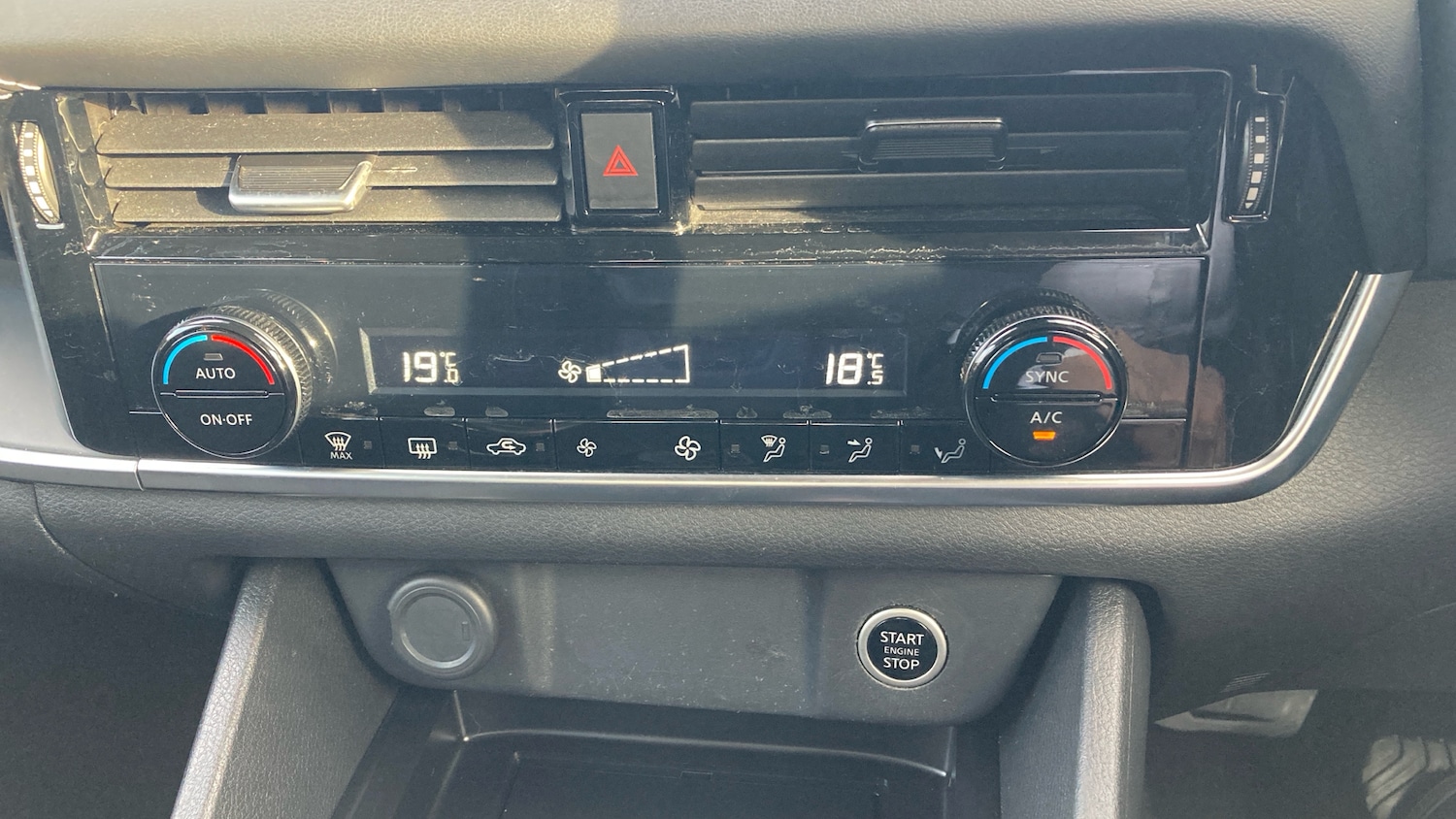 Used Nissan Qashqai 2022 for sale - 76504405: Photo 30