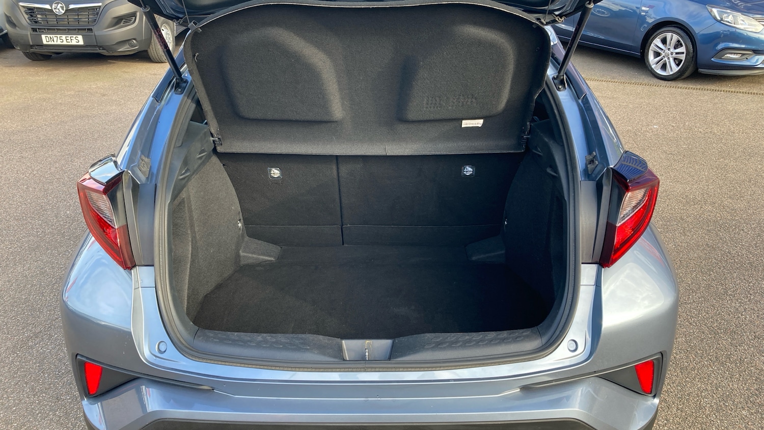 Used Toyota C-HR 2021 for sale - 77779070: Photo 4