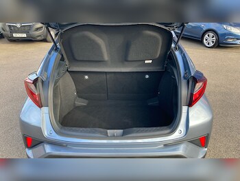 Used Toyota C-HR 2021 for sale - 77779070: Photo