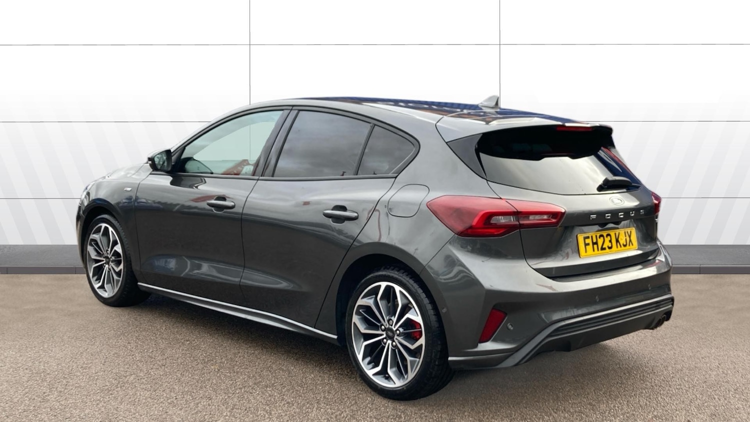 Used Ford Focus 2023 for sale - 76844763: Photo 2