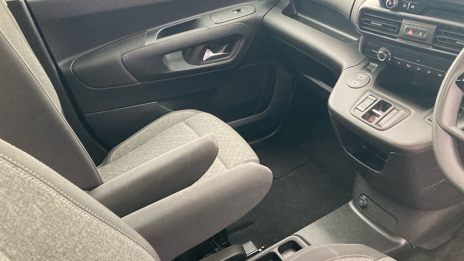 Used Vauxhall Combo Life 2024 for sale - 76449527: Photo 29