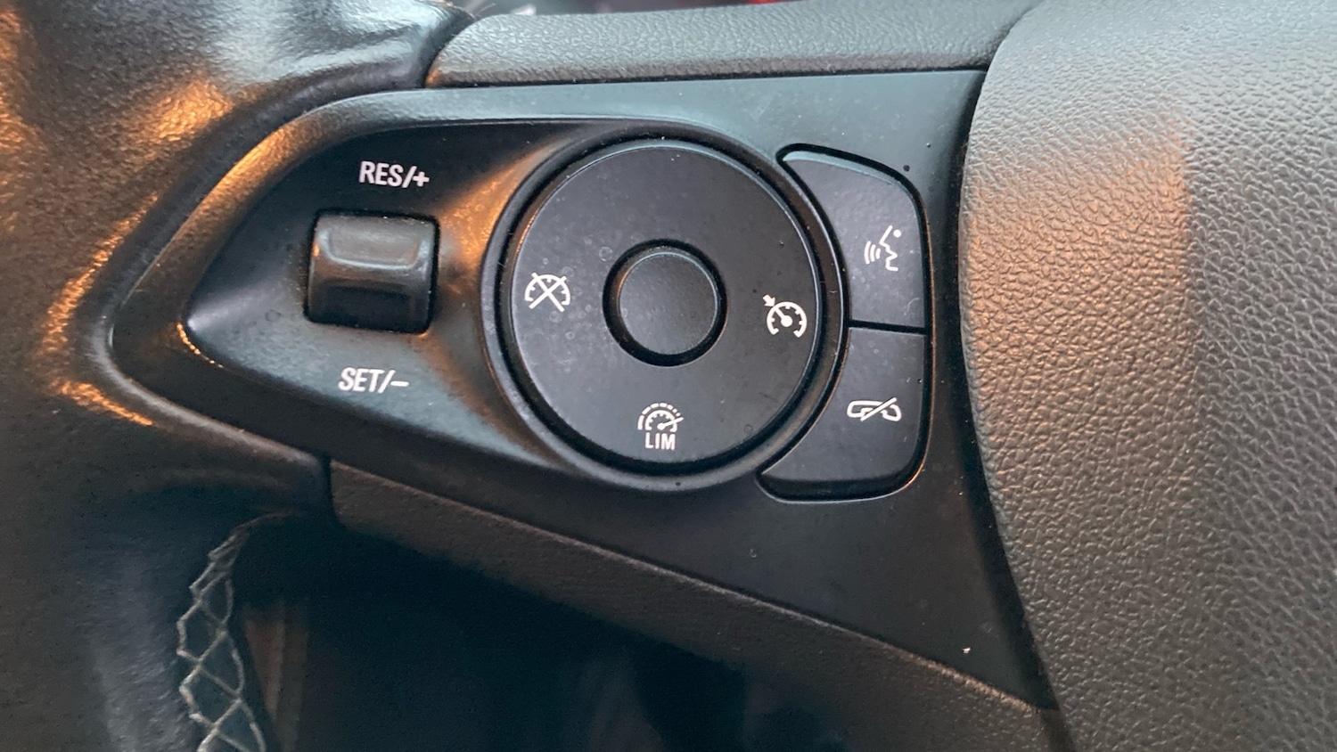 Used Vauxhall Astra 2018 for sale - 77222880: Photo 29