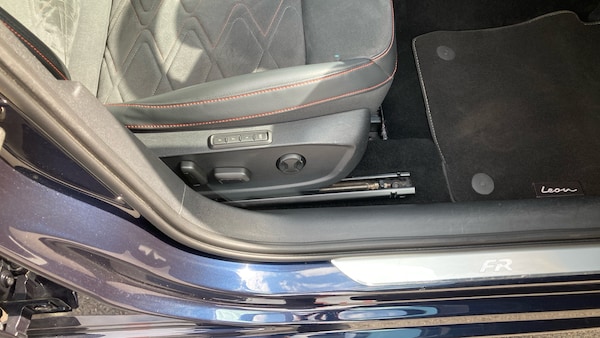 Used SEAT Leon 2021 for sale - 76193806: Photo 39