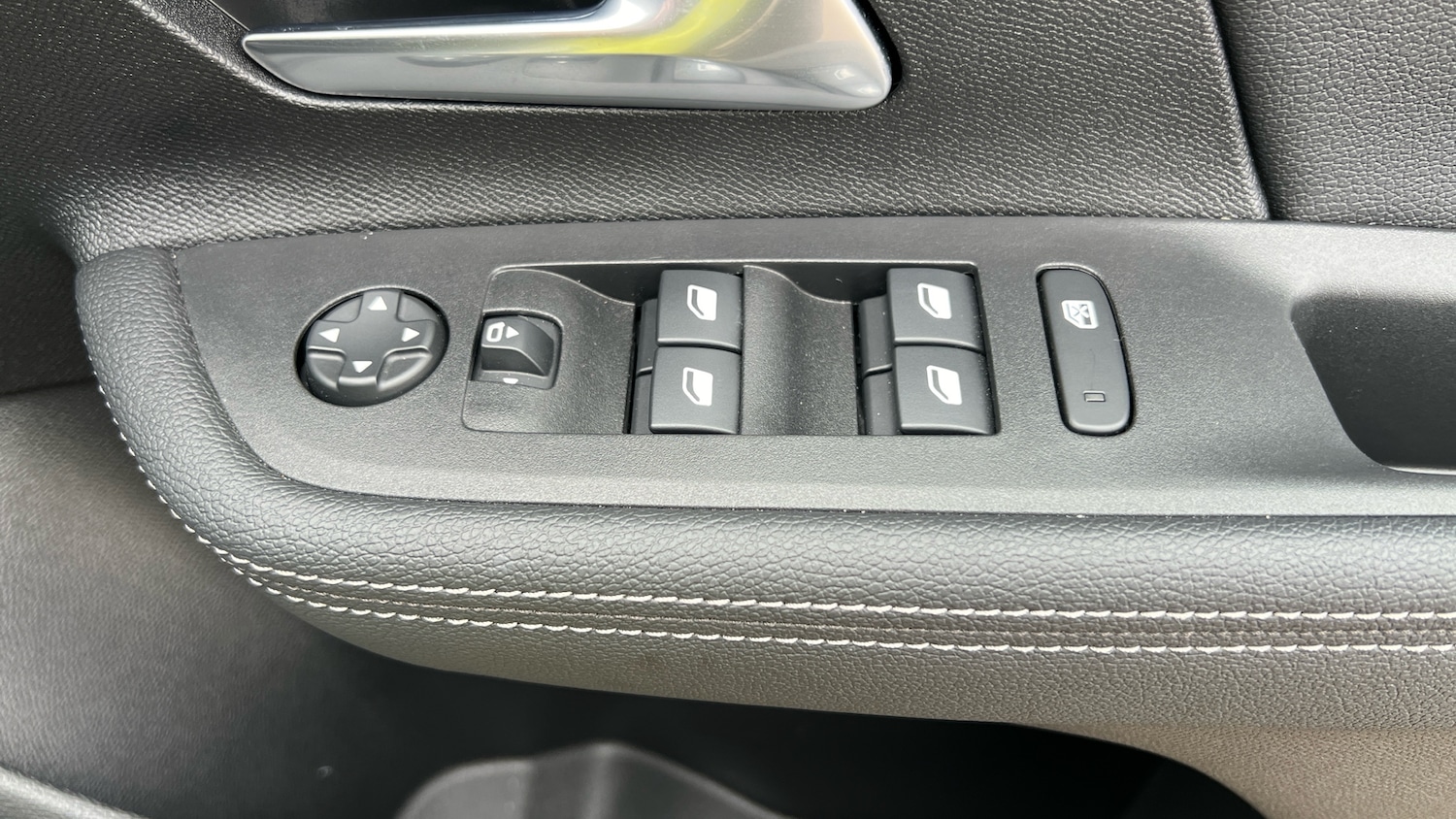 Used Vauxhall Mokka 2023 for sale - 77404453: Photo 21