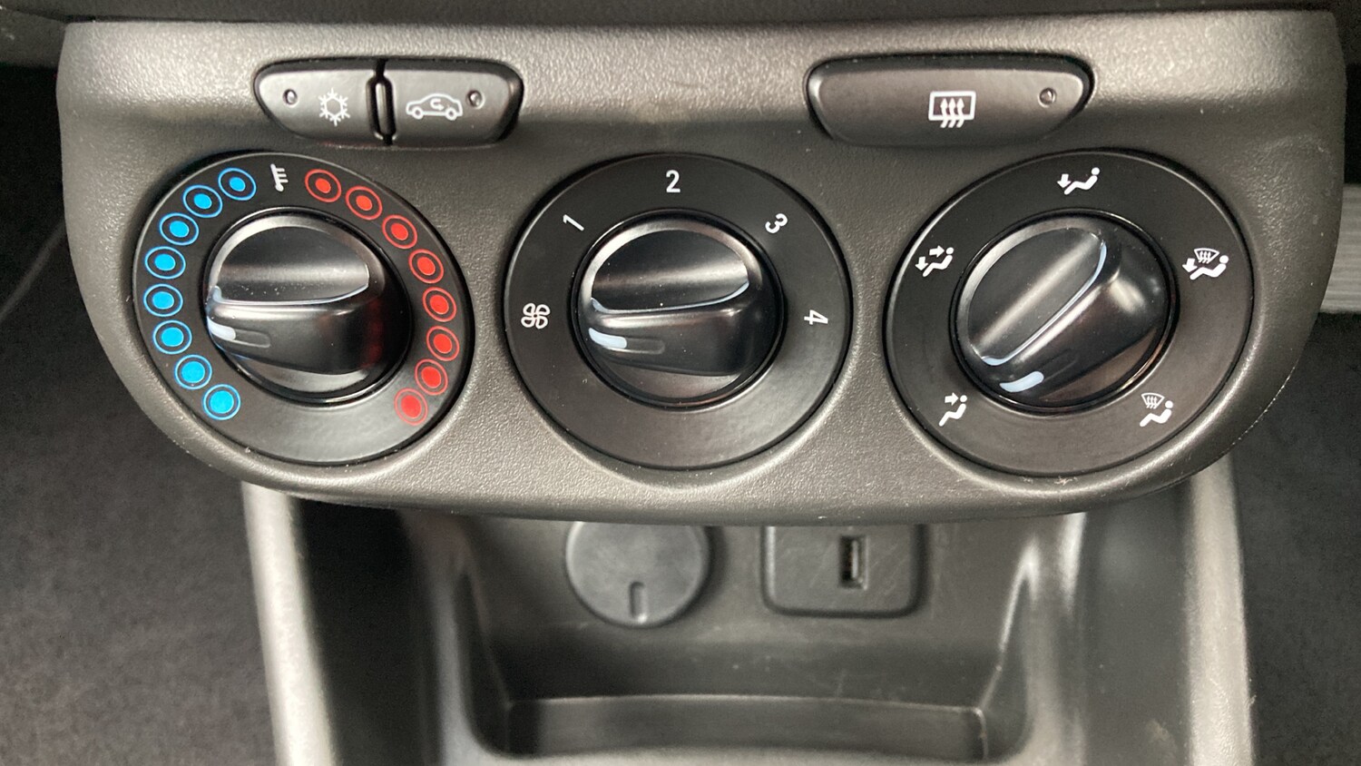 Used Vauxhall Corsa 2018 for sale - 76383083: Photo 22