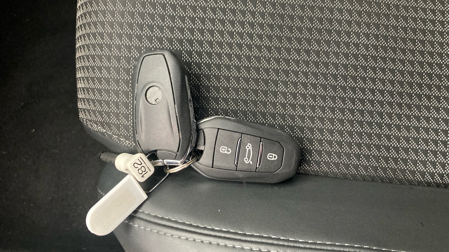 Used Peugeot 208 2020 for sale - 77136081: Photo 20