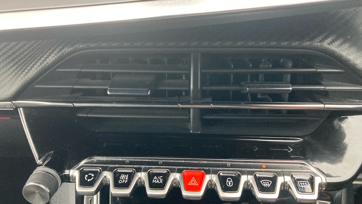 Used Peugeot 208 2020 for sale - 77136081: Photo 28