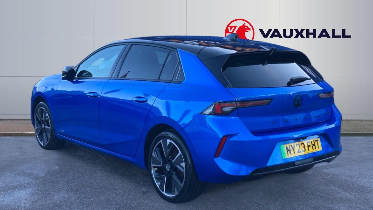 Used Vauxhall Astra 2023 for sale - 77171091: Photo 2