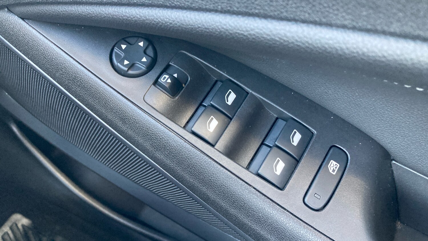 Used Vauxhall Crossland 2022 for sale - 77677022: Photo 28