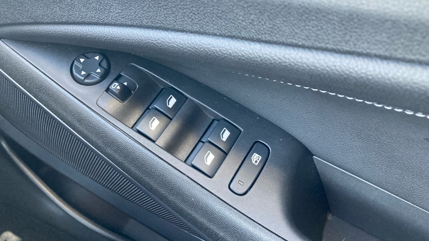 Used Vauxhall Crossland 2022 for sale - 77677022: Photo 39