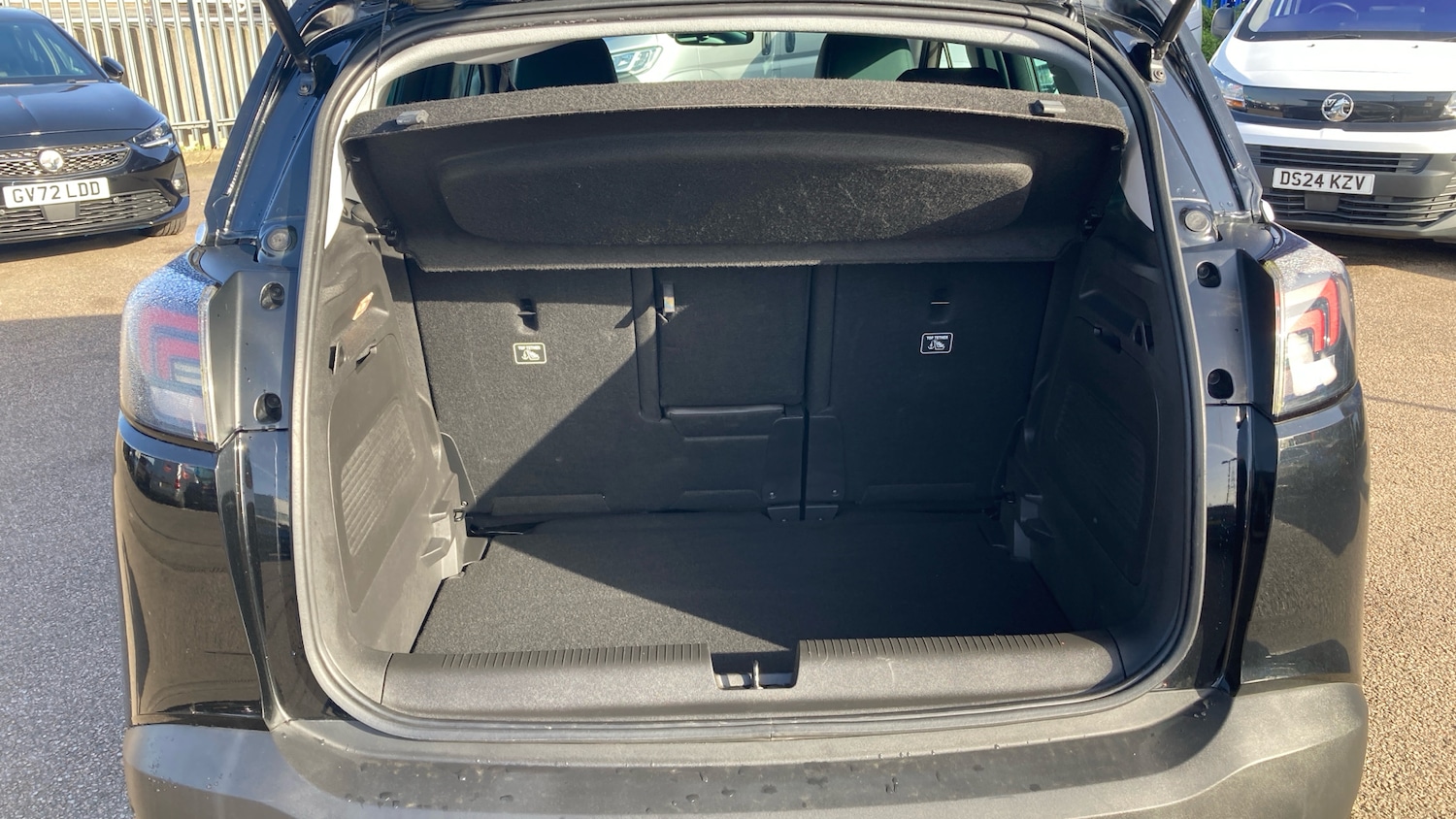 Used Vauxhall Crossland 2022 for sale - 77677022: Photo 4