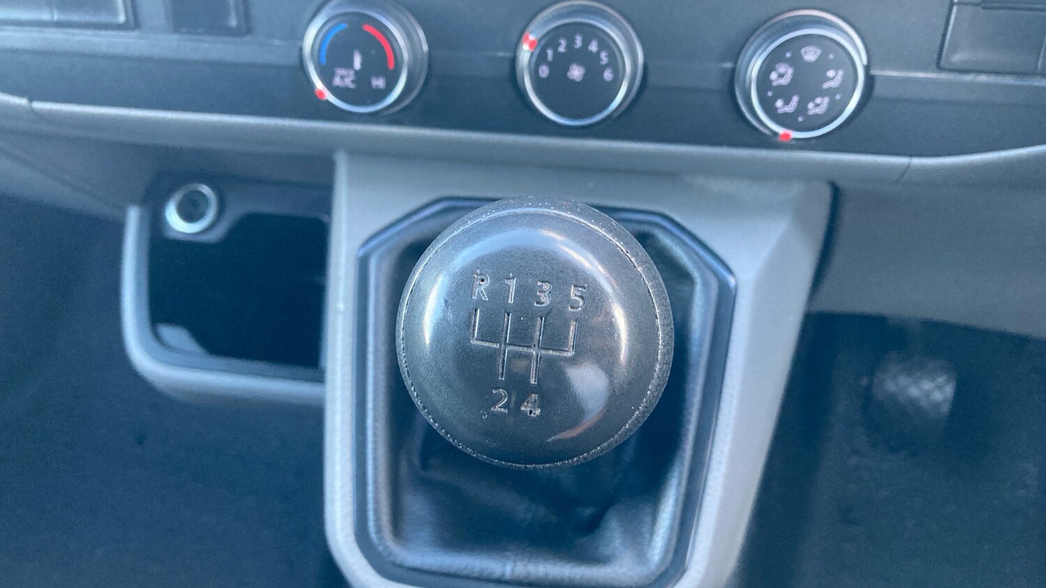 Used Volkswagen Transporter 2023 for sale - 76564918: Photo 26