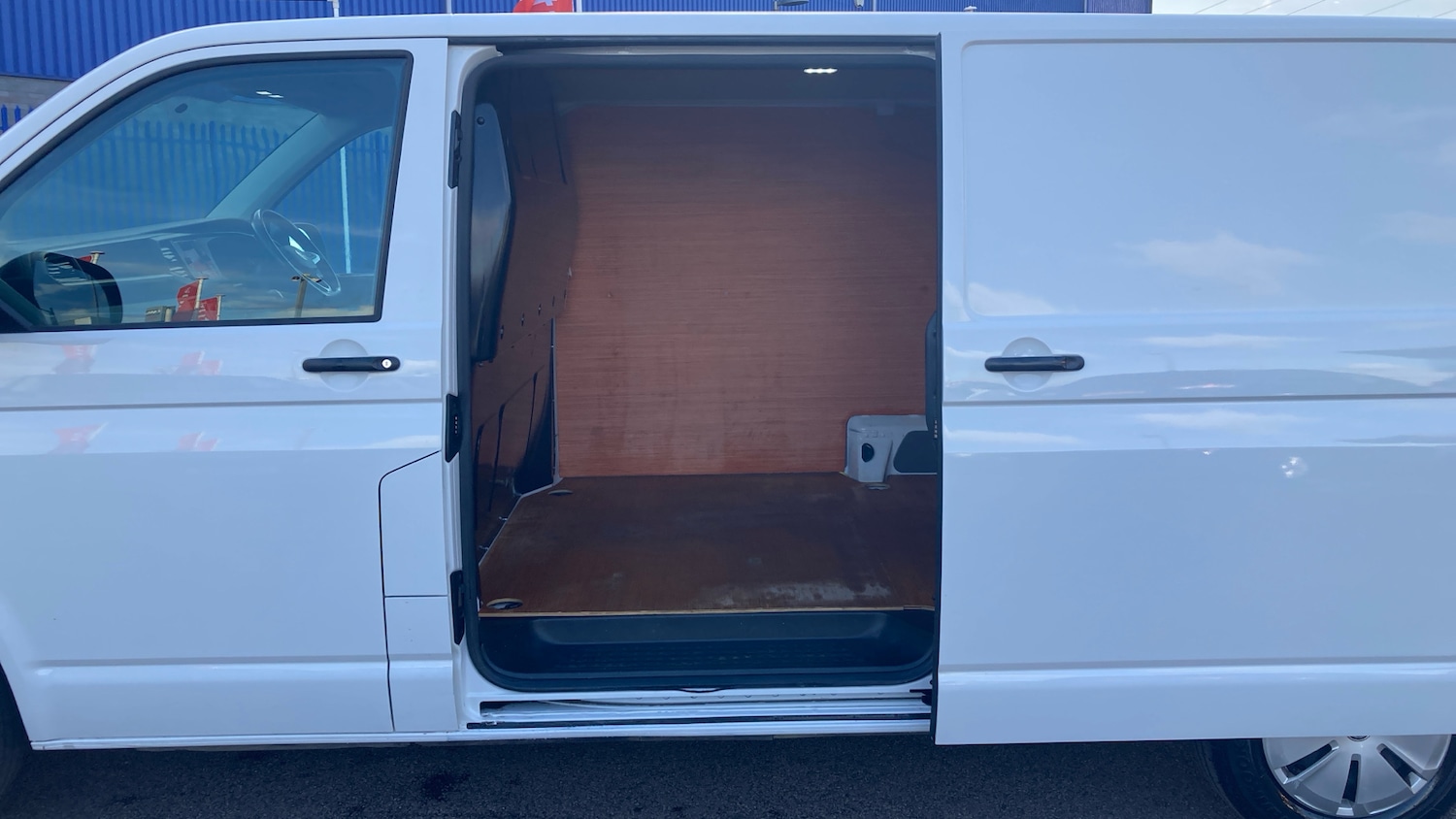 Used Volkswagen Transporter 2023 for sale - 76564918: Photo 5