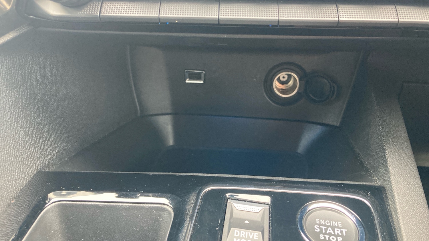 Used Peugeot 3008 2023 for sale - 76194702: Photo 35