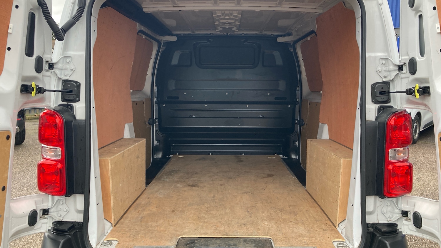 Used Vauxhall Vivaro 2024 for sale - 77661957: Photo 12