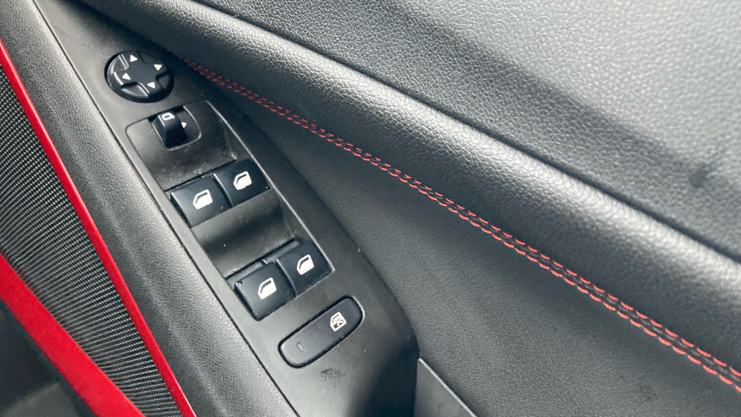 Used Vauxhall Crossland 2021 for sale - 76693212: Photo 32