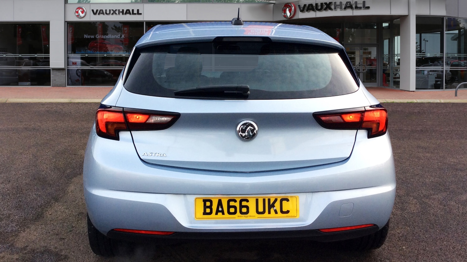 Used Vauxhall Astra 2017 for sale - 76894370: Photo 6