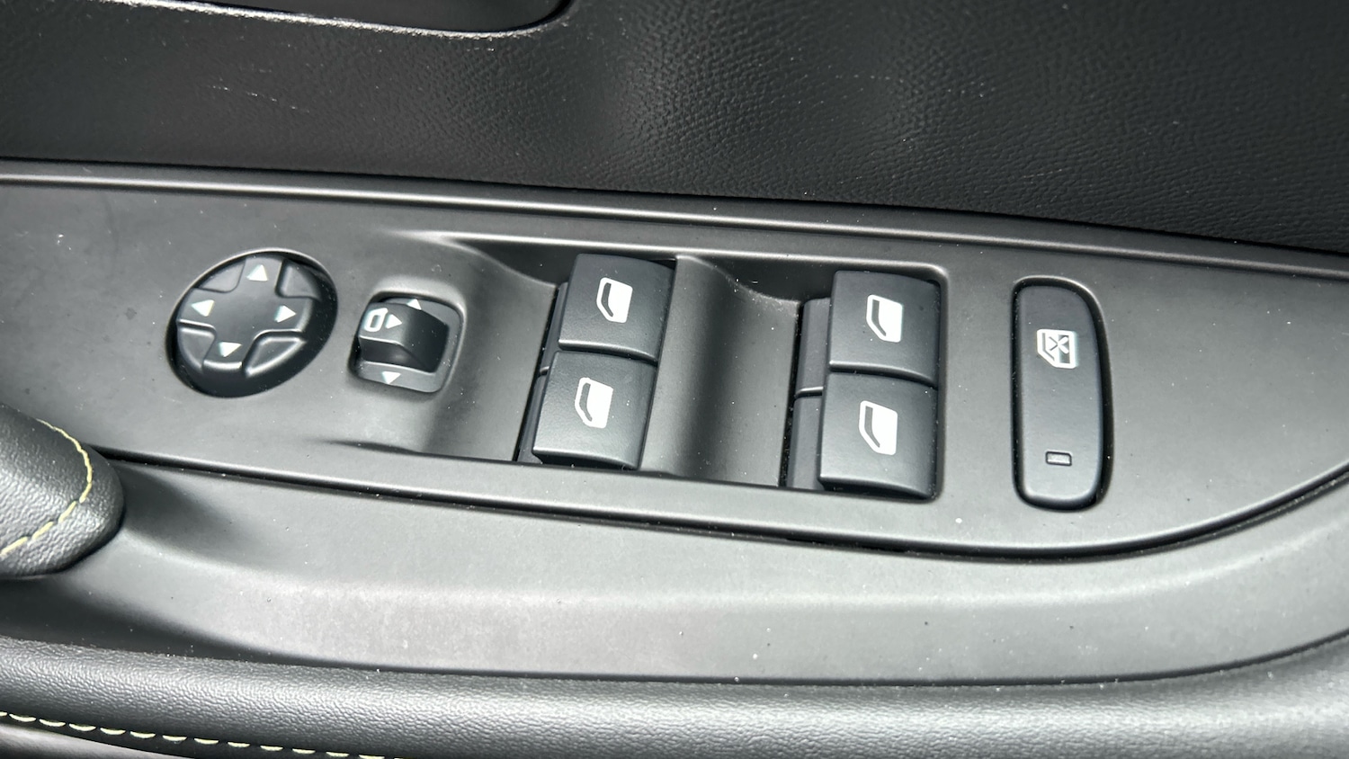 Used Peugeot 208 2020 for sale - 77618818: Photo 31