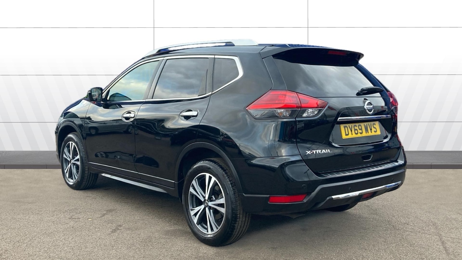 Used Nissan X-Trail 2019 for sale - 76541307: Photo 2