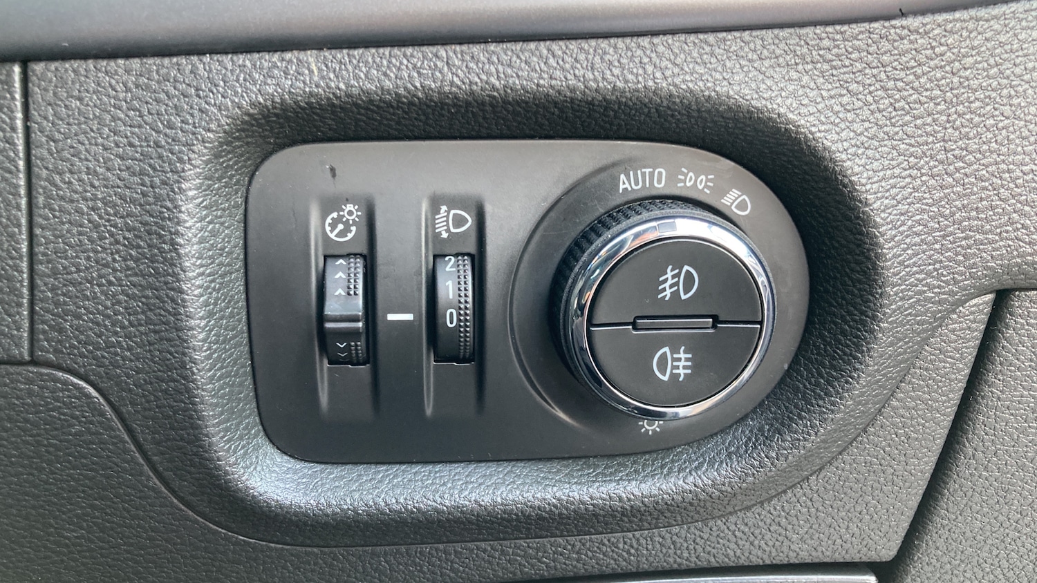 Used Vauxhall Astra 2018 for sale - 77774978: Photo 22