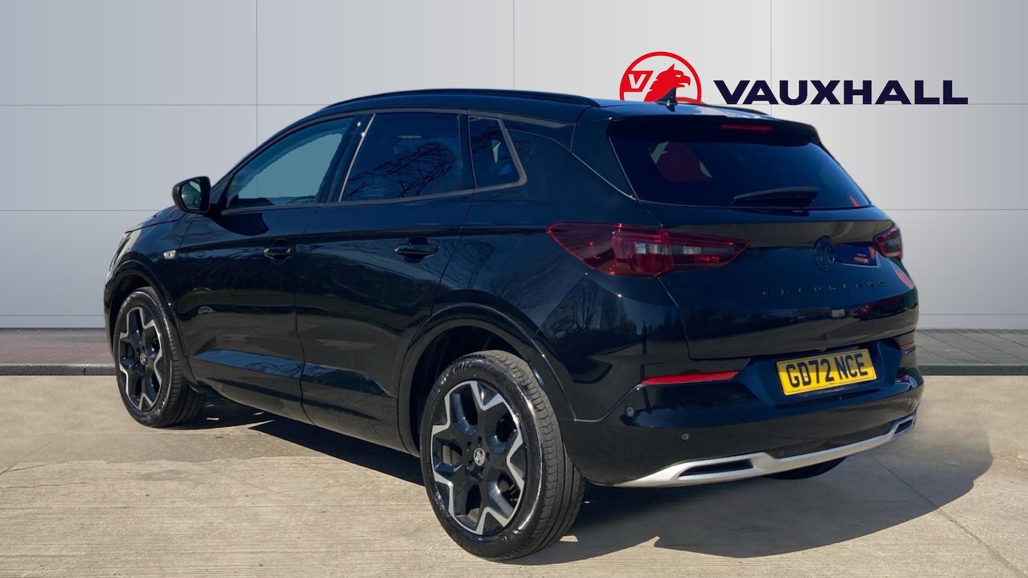 Used Vauxhall Grandland 2023 for sale - 77961707: Photo 2