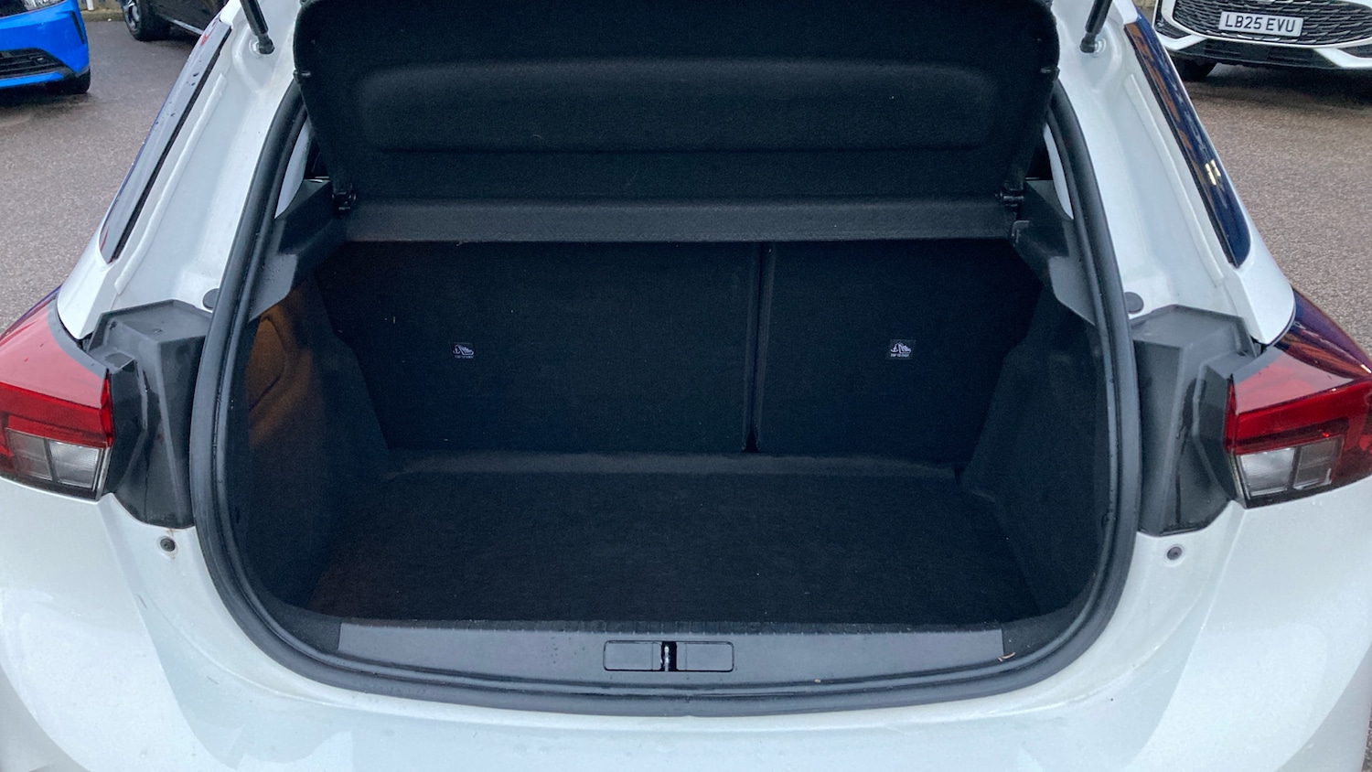 Used Vauxhall Corsa 2022 for sale - 76779241: Photo 4