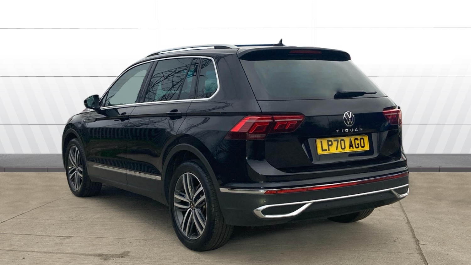 Used Volkswagen Tiguan 2021 for sale - 77578695: Photo 2