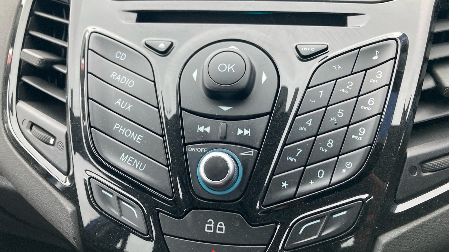 Used Ford Fiesta 2014 for sale - 76779243: Photo 28