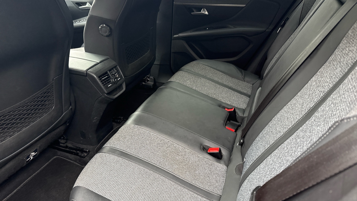 Used Peugeot 3008 2019 for sale - 76627898: Photo 16