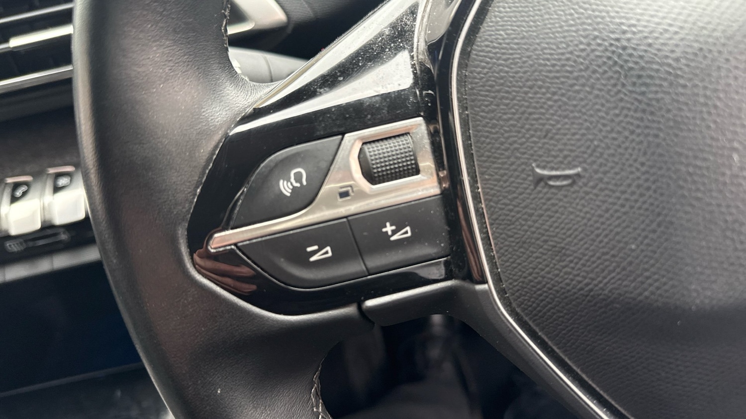 Used Peugeot 3008 2019 for sale - 76627898: Photo 41