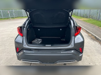 Used Toyota C-HR 2022 for sale - 78668364: Photo