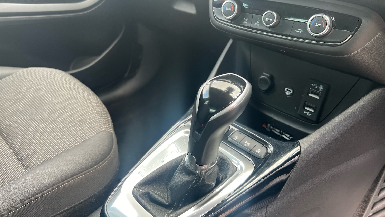 Used Vauxhall Crossland 2021 for sale - 76844767: Photo 13