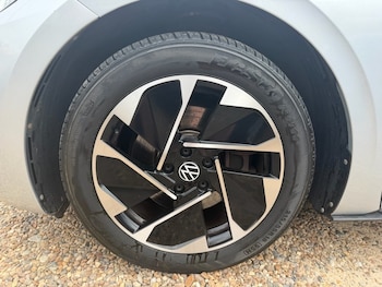 Used Volkswagen ID.3 2021 for sale - 79358379: Photo