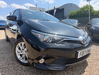 Used Toyota Auris 2017 for sale - 79300315: Photo