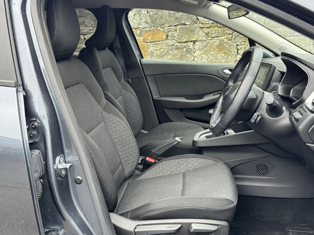 Used Renault Clio 2020 for sale - 76069199: Photo 5