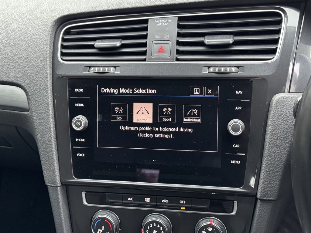 Used Volkswagen Golf 2018 for sale - 76617822: Photo 26