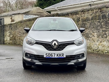 Used Renault Captur 2017 for sale - 77111000: Photo