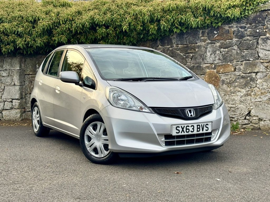 Used Honda Jazz 2014 for sale - 76345563: Photo 1