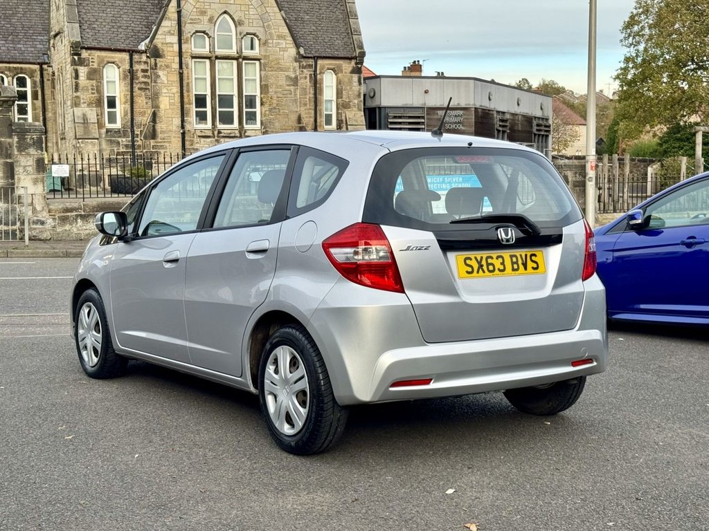 Used Honda Jazz 2014 for sale - 76345563: Photo 12