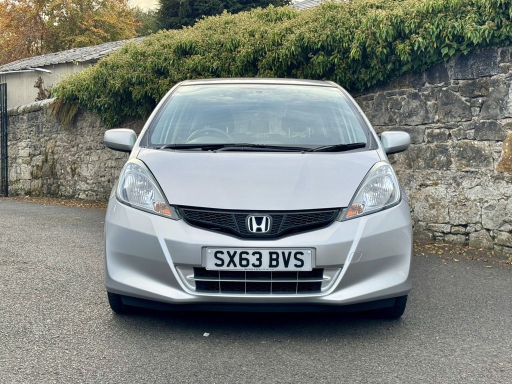 Used Honda Jazz 2014 for sale - 76345563: Photo 2