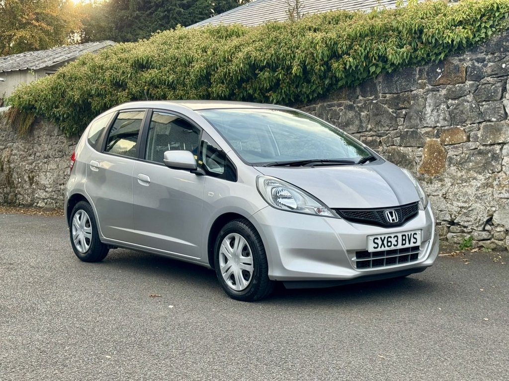 Used Honda Jazz 2014 for sale - 76345563: Photo 3