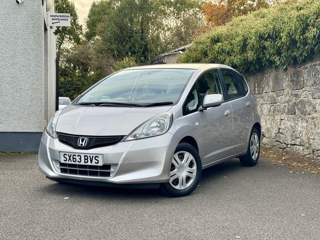Used Honda Jazz 2014 for sale - 76345563: Photo 4