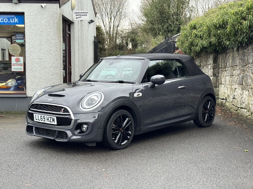 Used MINI Convertible 2019 for sale - 76883695: Photo 21