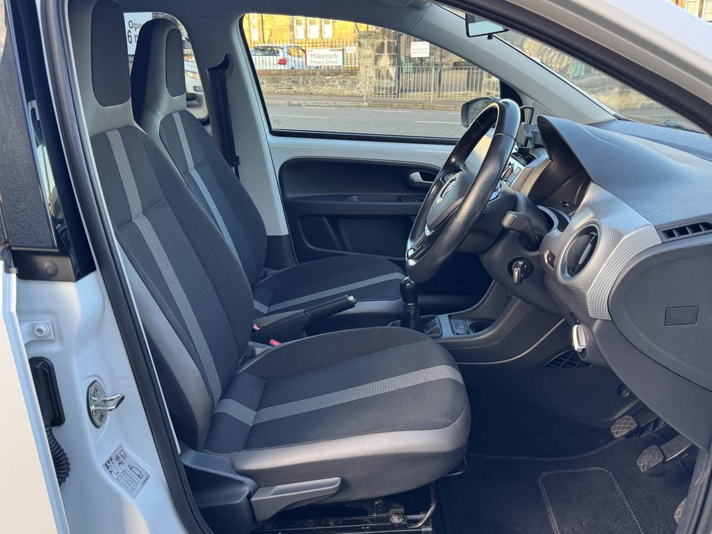 Used Volkswagen up! 2018 for sale - 76345848: Photo 4