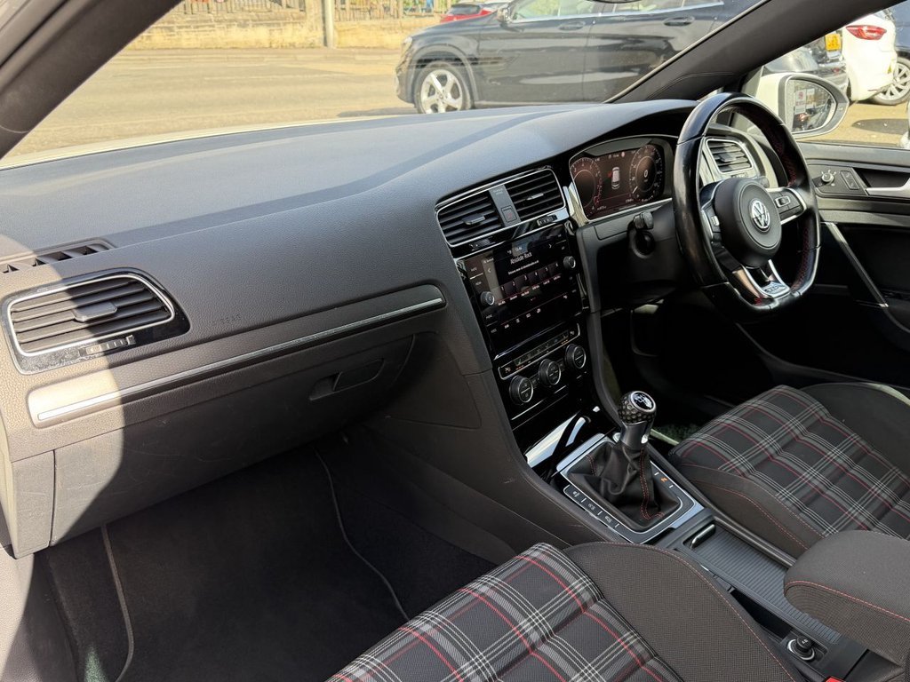 Used Volkswagen Golf 2019 for sale - 78069232: Photo 16