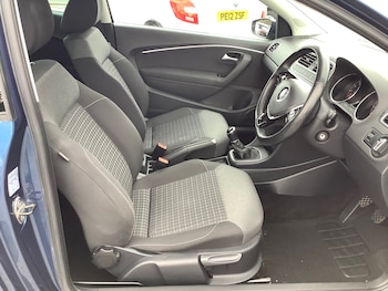 Used Volkswagen Polo 2016 for sale - 75735800: Photo