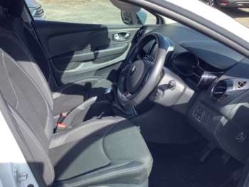 Used Renault Clio 2017 for sale - 74374902: Photo