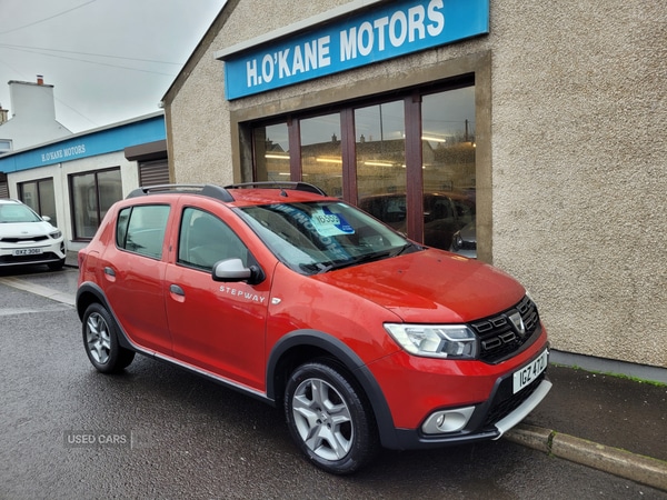 Used Dacia Sandero Stepway 2018 for sale - 76729807: Photo 2